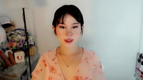 PrettyElla online show from November 20, 11:15 pm