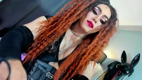 Snapshot of yourfiercemistress chatting on November 4, 9:03 pm not into STINGY and CHEAP people online show from November 4, 9:03 pm