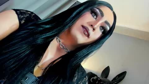 Snapshot of yourfiercemistress chatting on November 7, 10:21 pm not into STINGY and CHEAP people online show from November 7, 10:21 pm