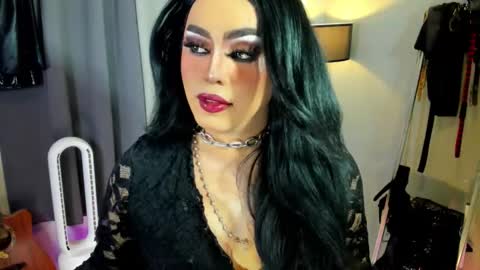 Snapshot of yourfiercemistress chatting on November 10, 11:15 pm not into STINGY and CHEAP people online show from November 10, 11:15 pm