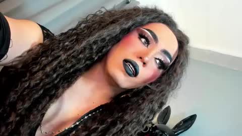 Snapshot of yourfiercemistress chatting on December 3, 10:08 pm not into STINGY and CHEAP people online show from December 3, 10:08 pm