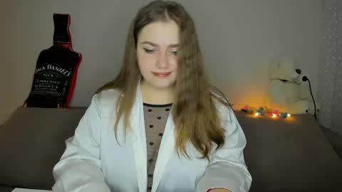 Snapshot of yourgem__ chatting on December 19, 4:02 pm yourgem__ online show from December 19, 4:02 pm