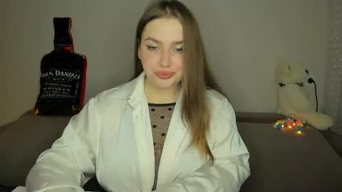 Snapshot of yourgem__ chatting on February 11, 5:50 pm yourgem__ online show from February 11, 5:50 pm