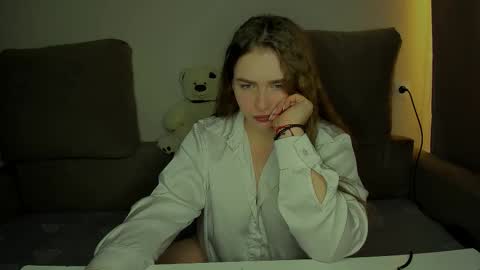 yourgem__ online show from March 29, 2:06 pm