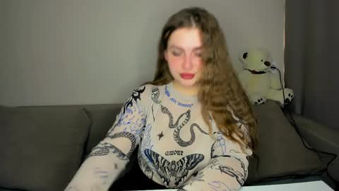 yourgem__ online show from April 8, 1:00 pm