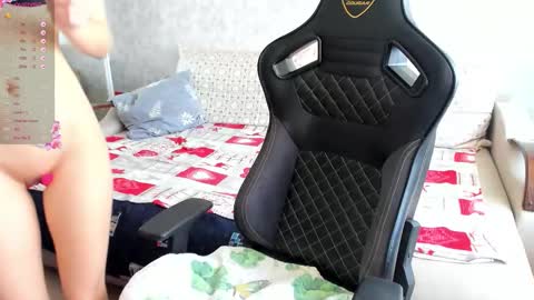 yourgirl_044 online show from February 22, 11:09 am