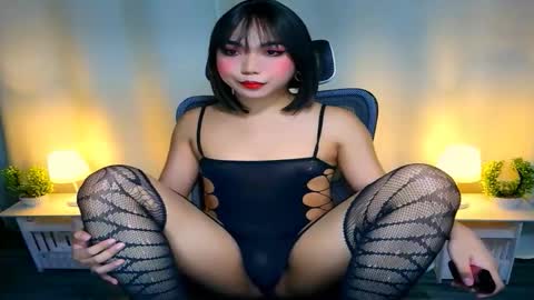 Goddess Yoshi online show from November 1, 11:51 pm