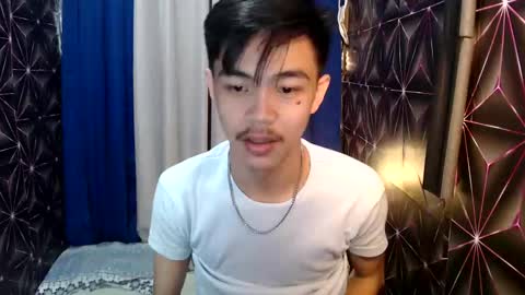 Snapshot of yourguy_josh23 chatting on December 22, 7:21 pm Josh online show from December 22, 7:21 pm