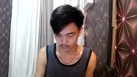 Snapshot of yourguy_josh23 chatting on January 7, 6:35 pm Josh online show from January 7, 6:35 pm