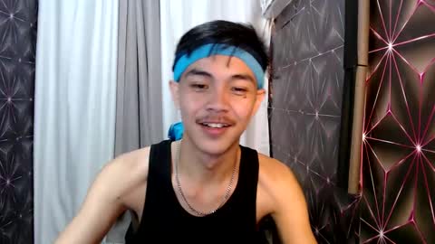 Snapshot of yourguy_josh23 chatting on February 16, 5:37 am Josh online show from February 16, 5:37 am