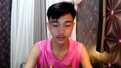 Snapshot of yourguy_josh23 chatting on February 18, 3:21 pm Josh online show from February 18, 3:21 pm