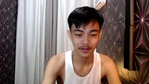 Snapshot of yourguy_josh23 chatting on February 24, 12:48 pm Josh online show from February 24, 12:48 pm