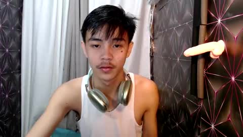 Snapshot of yourguy_josh23 chatting on March 8, 5:17 am Josh online show from March 8, 5:17 am