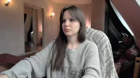 Snapshot of yourher0in chatting on September 24, 11:13 am Aida online show from September 24, 11:13 am