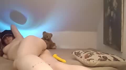 Snapshot of yourhollyhorne chatting on September 30, 11:43 pm HollyHorne online show from September 30, 11:43 pm