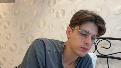 Chris online show from December 23, 7:06 am