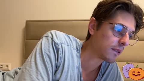 Chris online show from October 29, 5:31 am