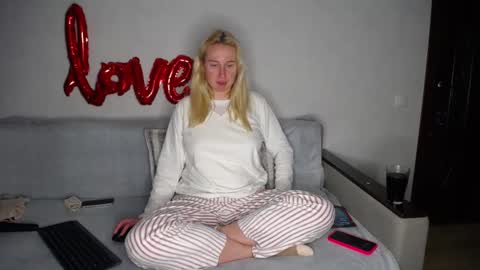 Iamyourdream online show from March 6, 11:09 pm