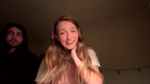 yourhotmother online show from November 28, 5:21 am