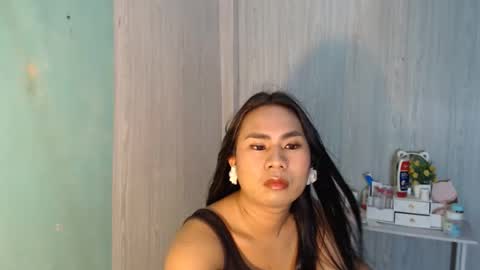 Mauie  online show from May 15, 11:12 pm