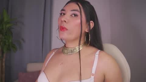 EMELY online show from February 21, 12:00 am