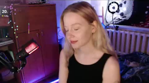 Lisa online show from August 7, 2:13 am