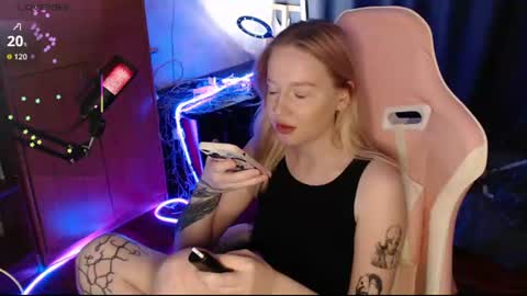 Lisa online show from August 8, 6:04 am