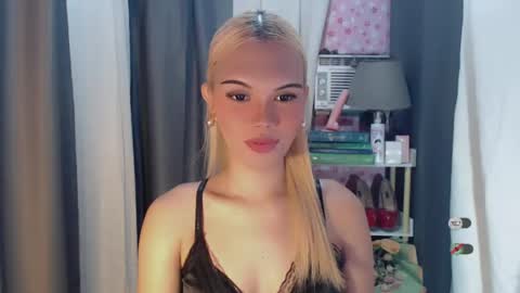 KYLIE MORE online show from July 20, 5:11 am