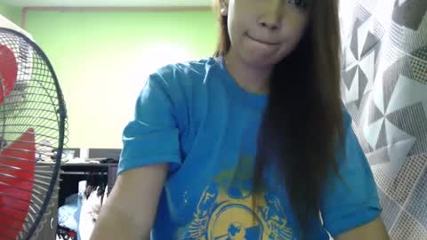 Snapshot of yourloving_maris chatting on December 10, 7:37 am yourloving_maris online show from December 10, 7:37 am