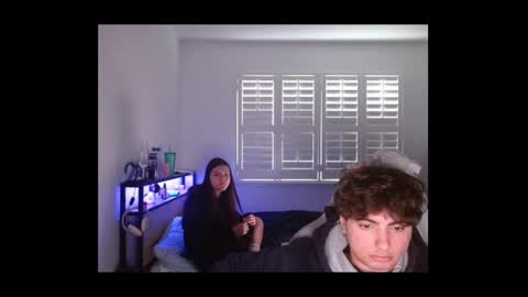 yourmila1 online show from February 17, 11:33 pm