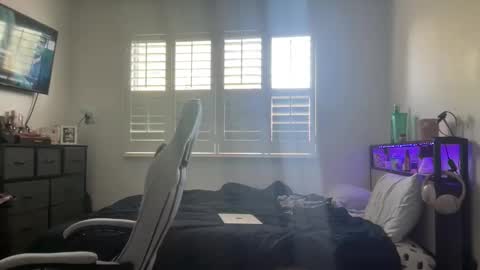 yourmila1 online show from February 27, 11:27 pm