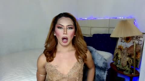 Snapshot of yournightmare_chloe chatting on December 3, 8:18 pm Chloe online show from December 3, 8:18 pm