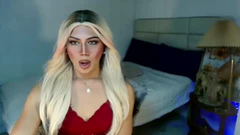 Snapshot of yournightmare_chloe chatting on December 18, 4:46 pm Chloe online show from December 18, 4:46 pm