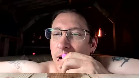 Snapshot of yournotmysupervisor chatting on September 24, 4:27 am YourNotMySupervisor online show from September 24, 4:27 am