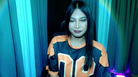 Snapshot of yourprettybella_ts chatting on February 11, 7:52 pm yourprettybella_ts online show from February 11, 7:52 pm