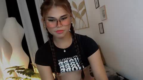 yourprettyblythe_ts online show from June 23, 3:59 am