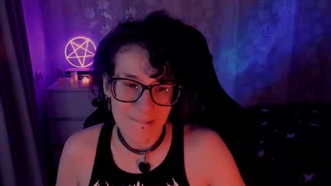 Snapshot of yourscosmic chatting on March 5, 10:32 pm Yours Cosmic online show from March 5, 10:32 pm