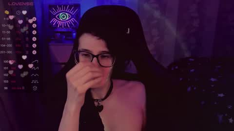 Snapshot of yourscosmic chatting on October 16, 12:22 am Yours Cosmic online show from October 16, 12:22 am