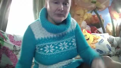 Snapshot of yoursexkroshka chatting on February 14, 10:45 am kroshka online show from February 14, 10:45 am