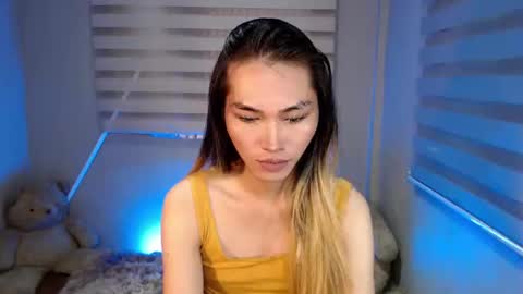 Snapshot of yoursexservice chatting on January 6, 1:42 am    online show from January 6, 1:42 am
