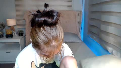 Snapshot of yoursexservice chatting on October 16, 11:28 pm    online show from October 16, 11:28 pm