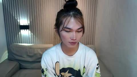    online show from December 3, 2:19 am