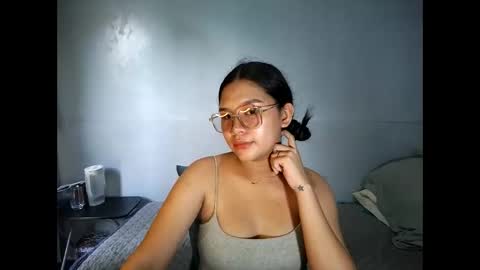 yoursexy_reb online show from February 12, 5:13 am