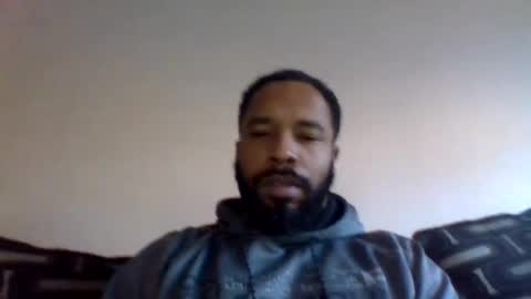 Snapshot of yoursexydaddy79 chatting on January 12, 12:33 pm mother fucker online show from January 12, 12:33 pm