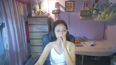 Snapshot of yourshy_cess chatting on March 25, 12:33 pm Cess online show from March 25, 12:33 pm