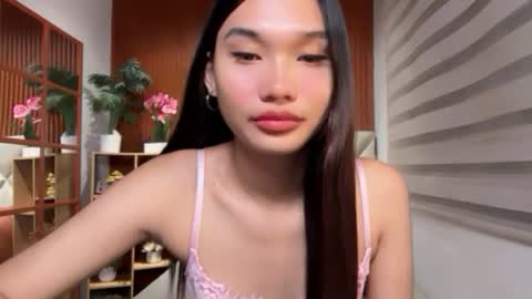 Snapshot of yoursluttyashxx chatting on June 19, 5:50 pm yoursluttyashxx online show from June 19, 5:50 pm
