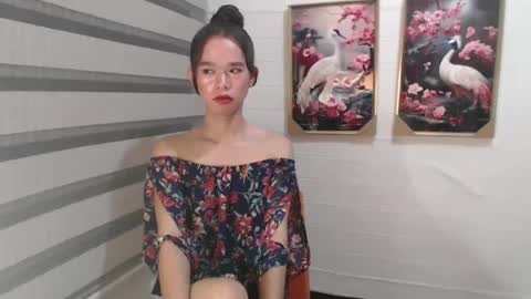 yourtinybunny online show from February 18, 12:06 pm