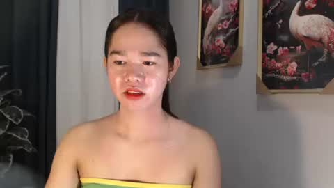 yourtinybunny online show from September 13, 1:33 pm