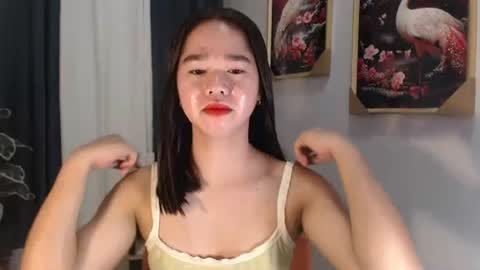 yourtinybunny online show from September 18, 9:44 am