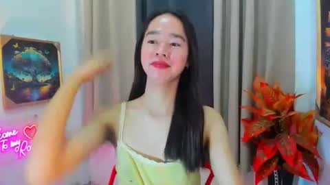 yourtinybunny online show from March 22, 11:13 am